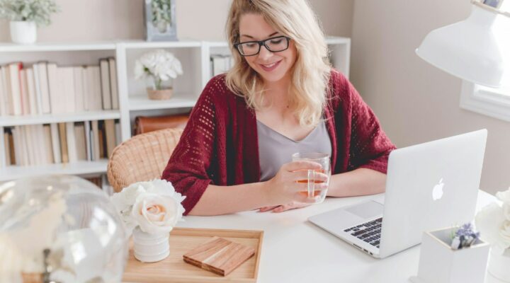 وبسایت مربی هنری؛ دفتر کار دیجیتال تو